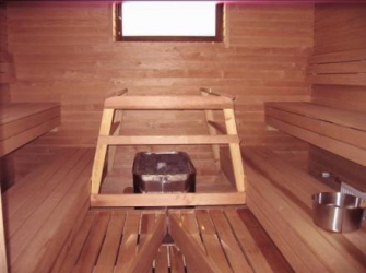 Koskikeskuksen sauna- ja kokoustila